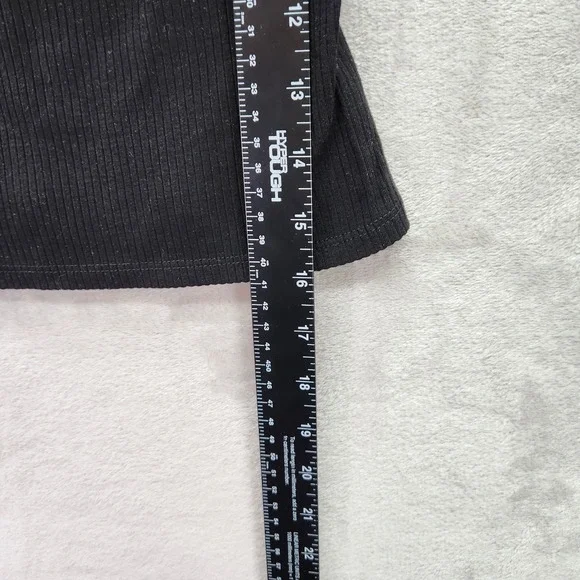 Reformation Crop Tank Top Womens Medium Black Ribbed Knit Fitted Made In‎ USA - Picture 8 of 8